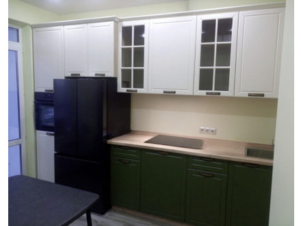 Кухня белый верх- зеленый низ - фото - 3